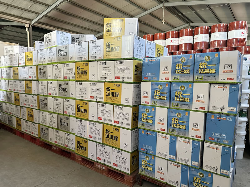 仓库一角